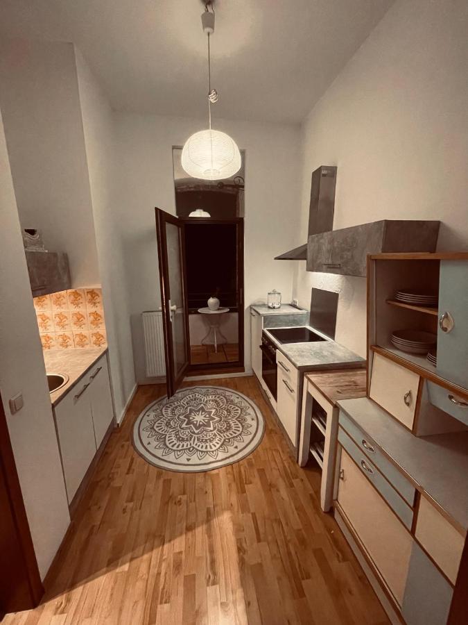 Retro Appartement Im Herzen Von Koeln Deutz Exterior foto