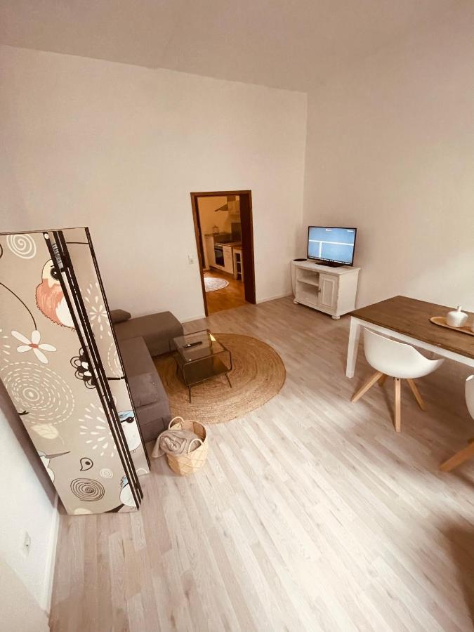 Retro Appartement Im Herzen Von Koeln Deutz Exterior foto